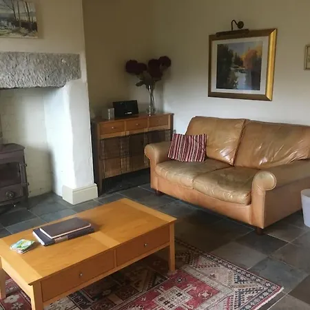 Отель Rustic Cottage, Garden, Near Amenities, Wifi