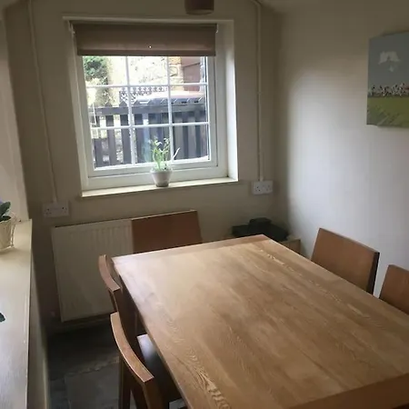 Rustic Cottage, Garden, Near Amenities, Wifi Holiday home Pateley Bridge